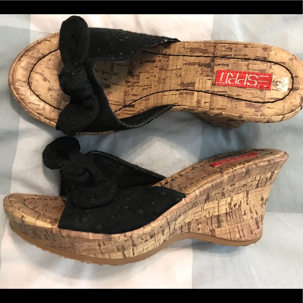 3/$20 Easy spirit cork wedge shoes